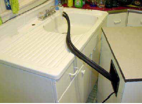 Mesin Pencuci Piring (Dishwasher) kran air
