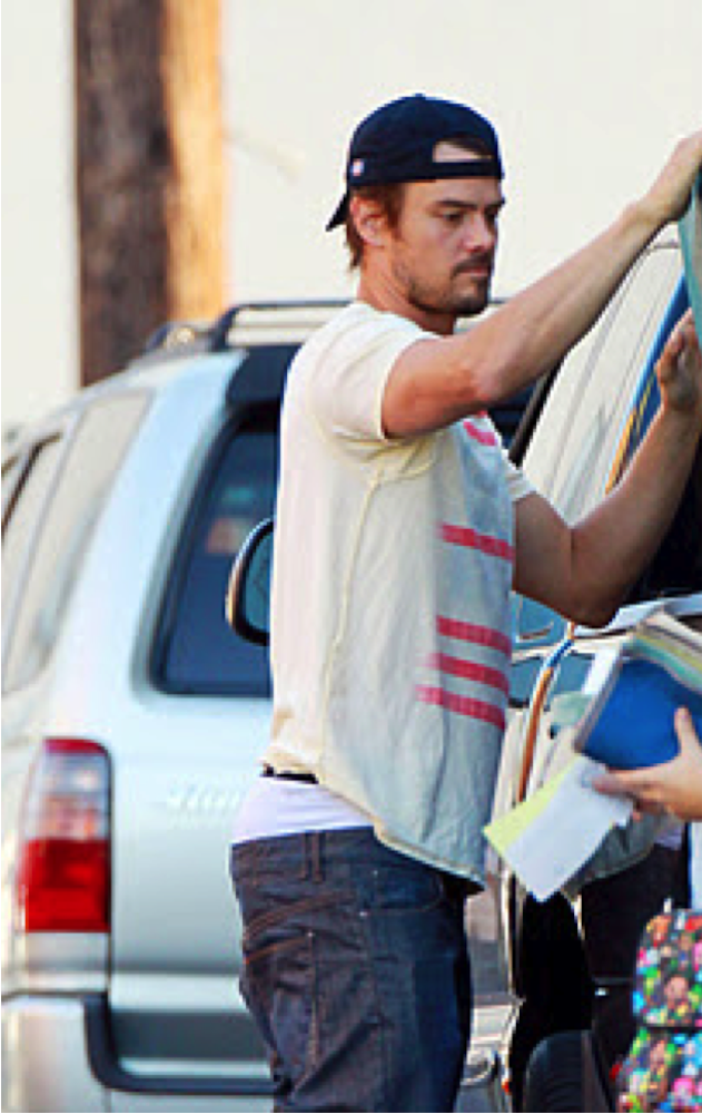 Celeb Saggers Josh Duhamel Sagging White Boxers
