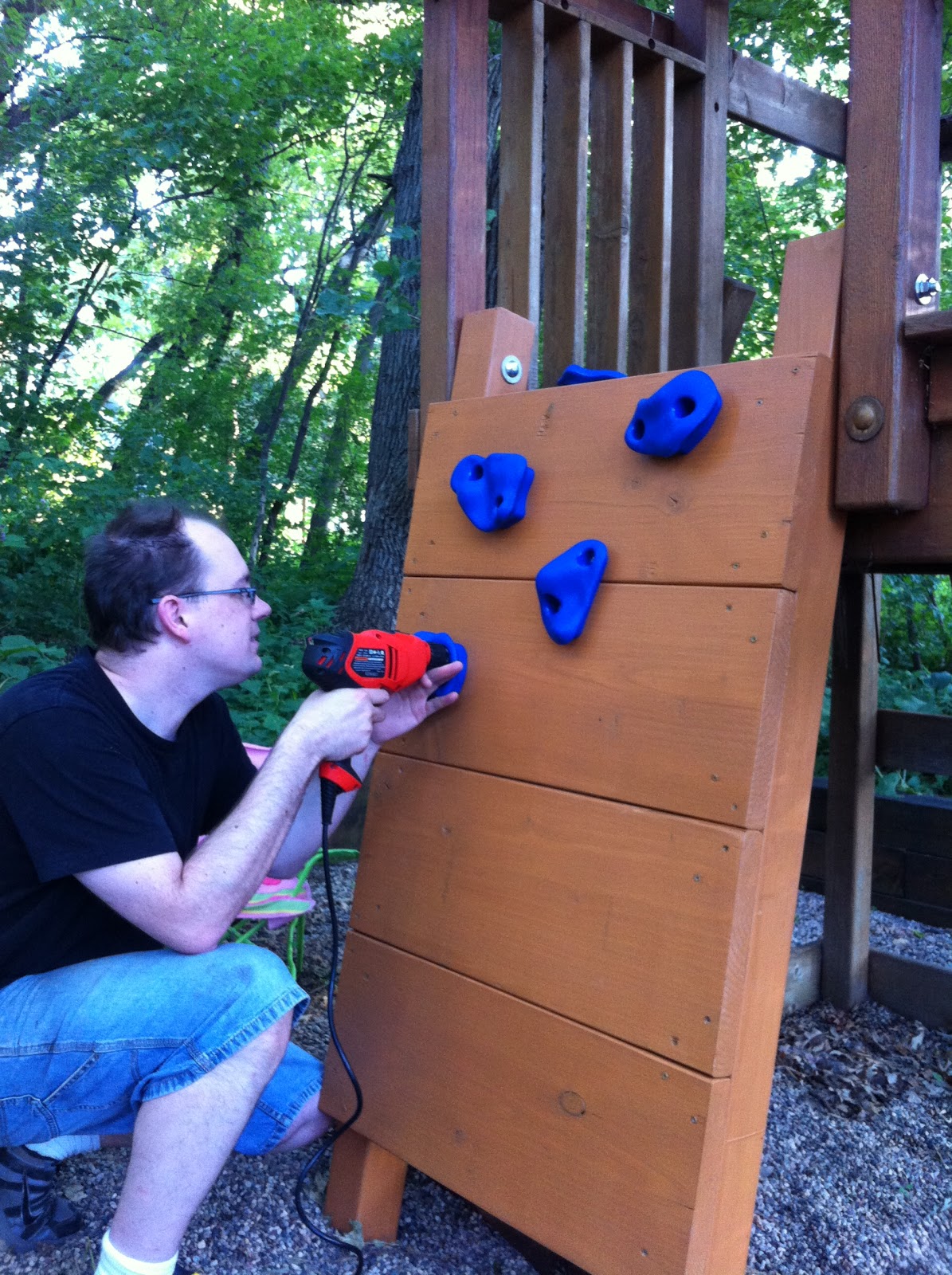 Geek On A Blog: DIY Climbing Wall