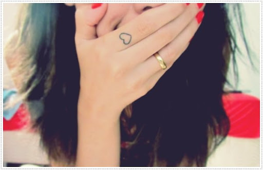 Coração tatuagens para a menina no dedo o Seu olhar Incrível e eu acho que isso é uma das melhores tatuagens para meninas