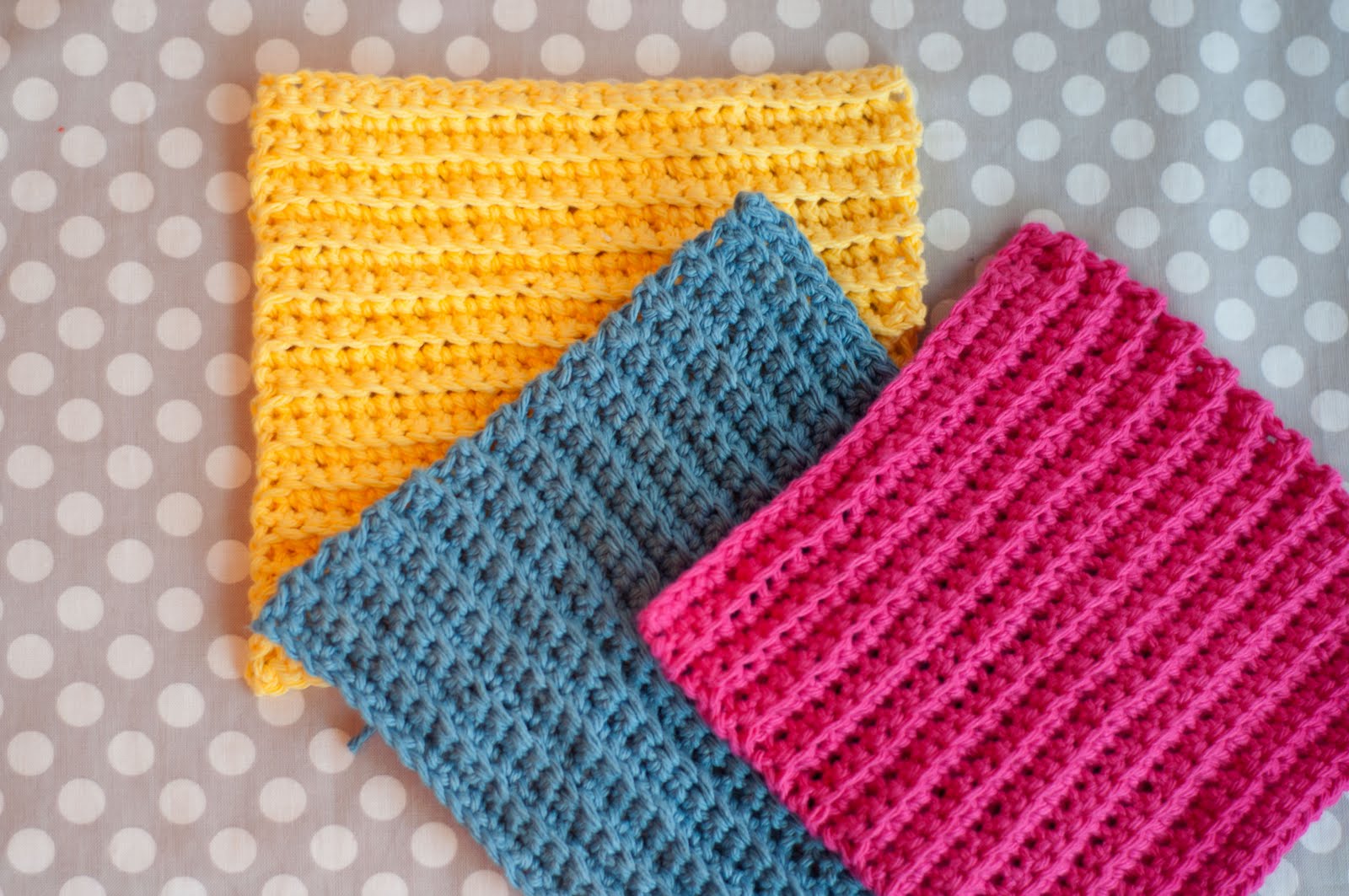 Basic Crochet Stitches: Beginner Ruffled Scarf Pattern | Tip Junkie