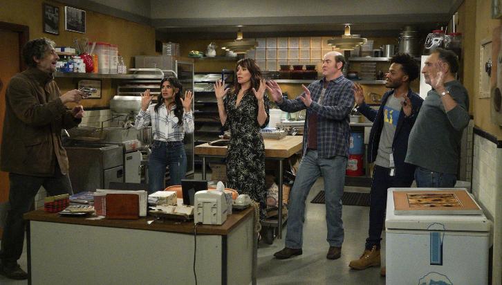 Superior Donuts - Episode 2.21 - Donut Day Afternoon (Season Finale) - Press Release