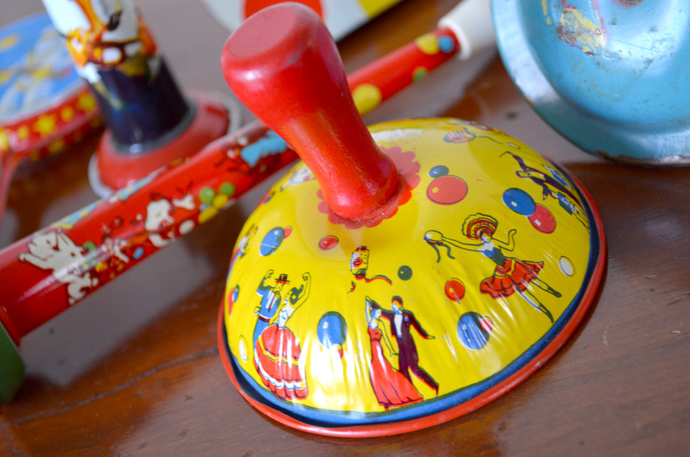 The Copycat Collector COLLECTION 132 Vintage Noisemakers!