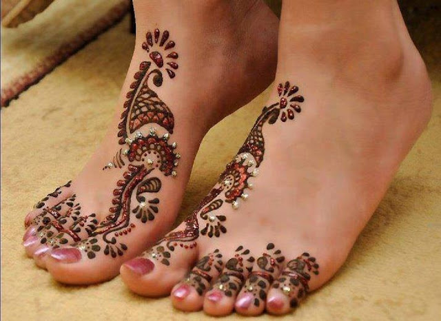 Toe-Work Mehendi Design