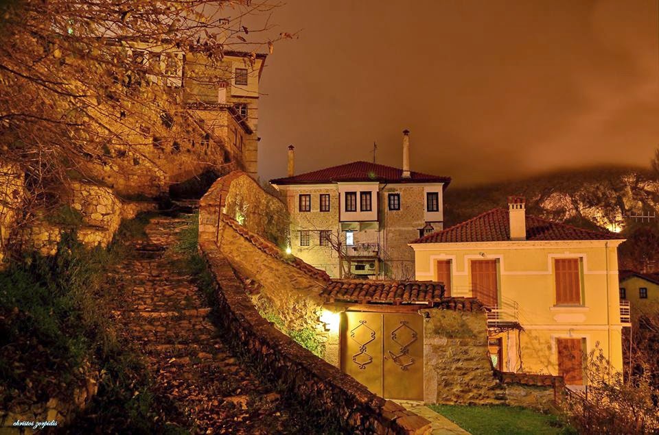 desΚastoria.gr: Μοναδικές βραδινές εικόνες από το ΝΤΟΛΤΣΟ Καστοριάς  (φωτογραφίες)