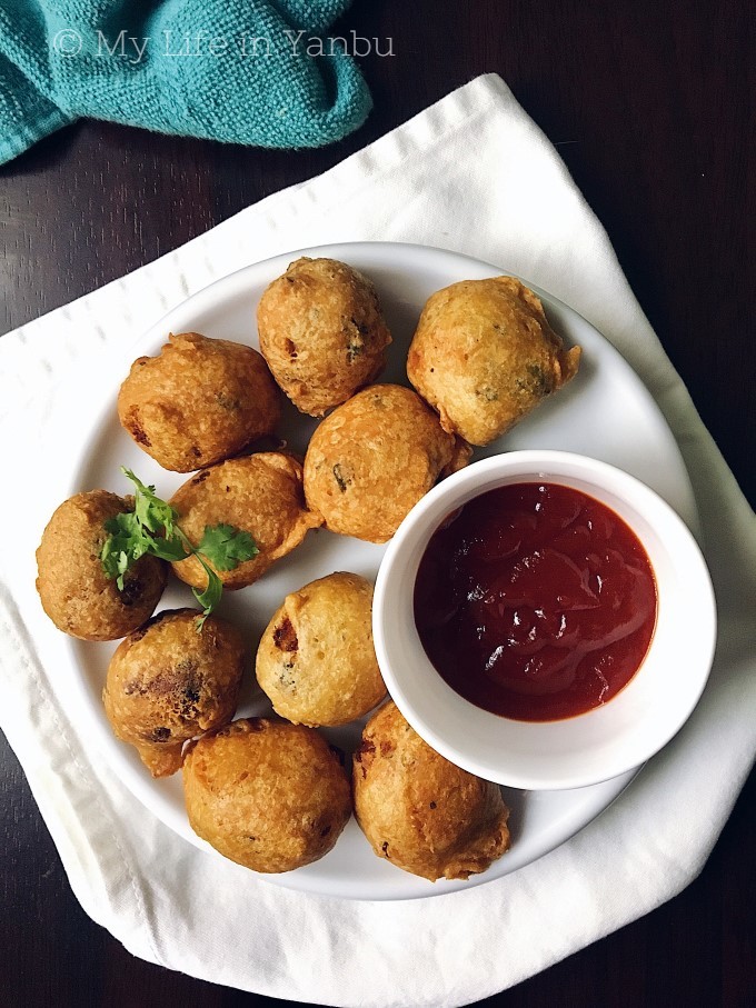 Aloo Bonda | Indian Mashed Potato Fritters