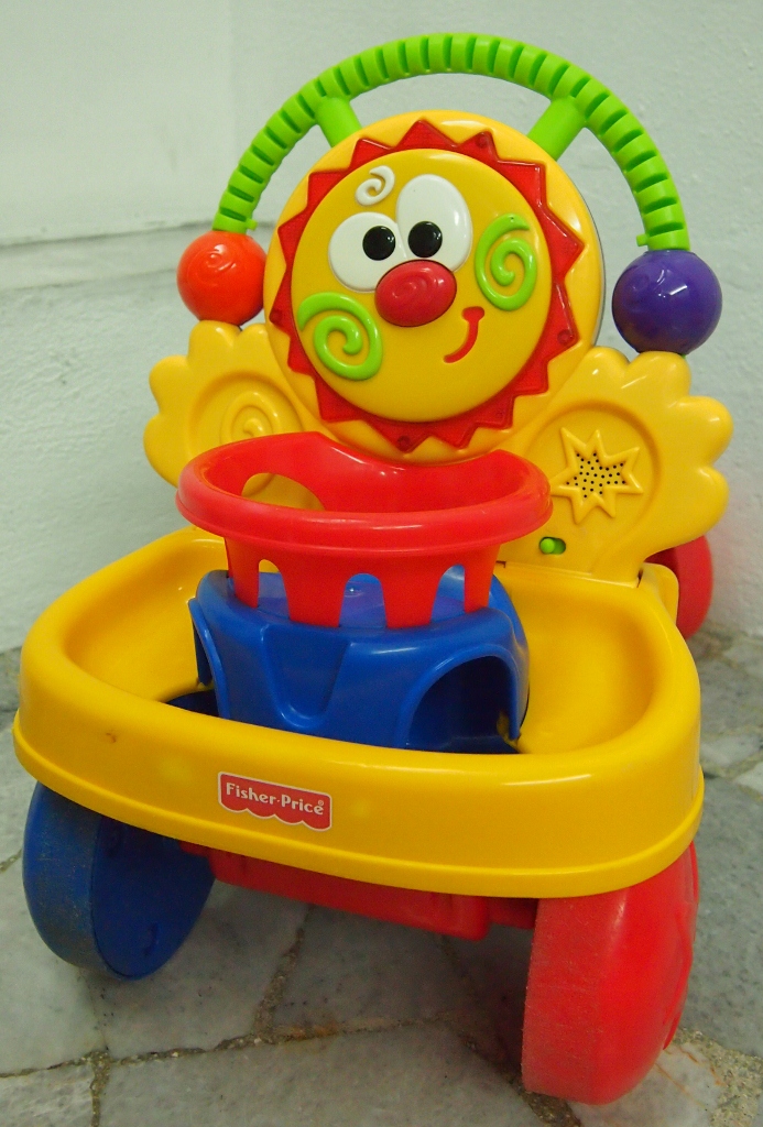 JuaiMurah: Fisher Price Stride To ride Walker