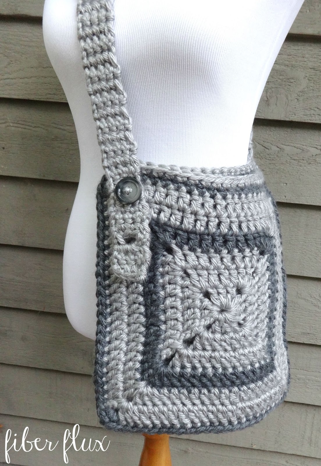 Fiber Flux: Free Crochet Pattern...Cozy Messenger Bag!