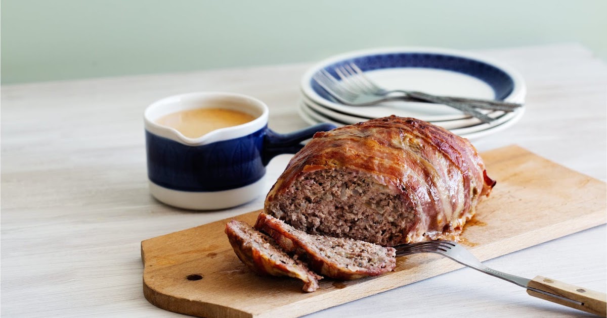 Baconwrapped keto meatloaf