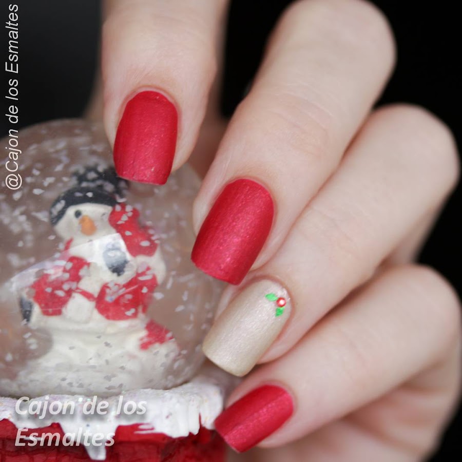 Uñas de navidad sencillas