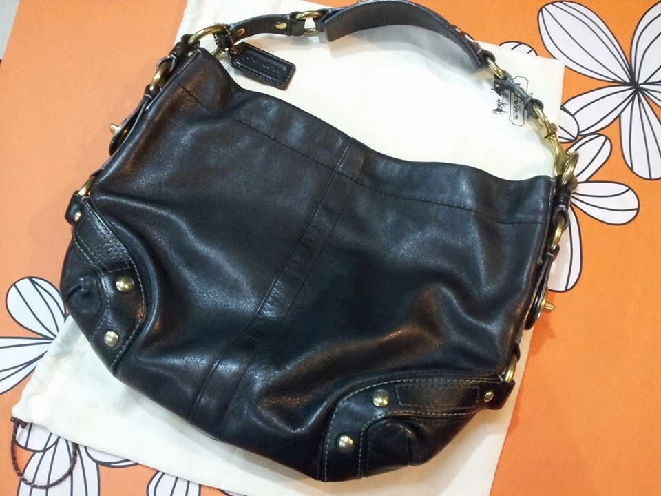 PrettyTreasure2u: Pre-Loved Coach Carly Leather Hobo Handbag in Black