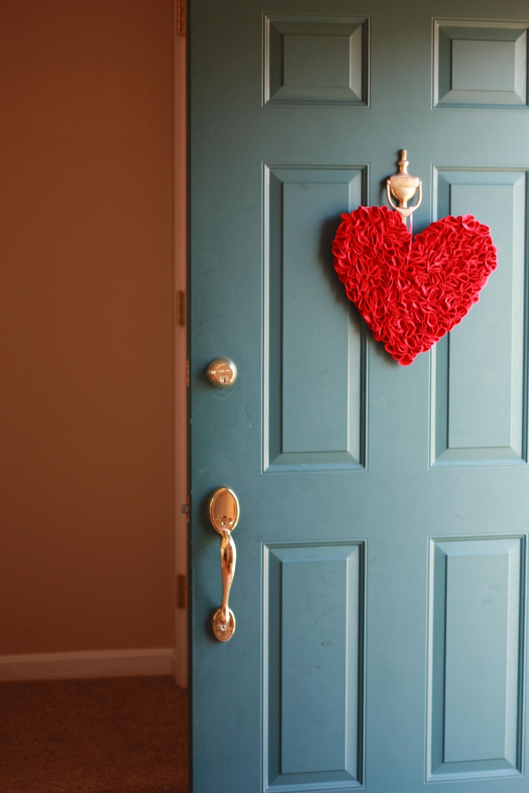 All In One Days Time: Felt Heart Door Decoration Tutorial
