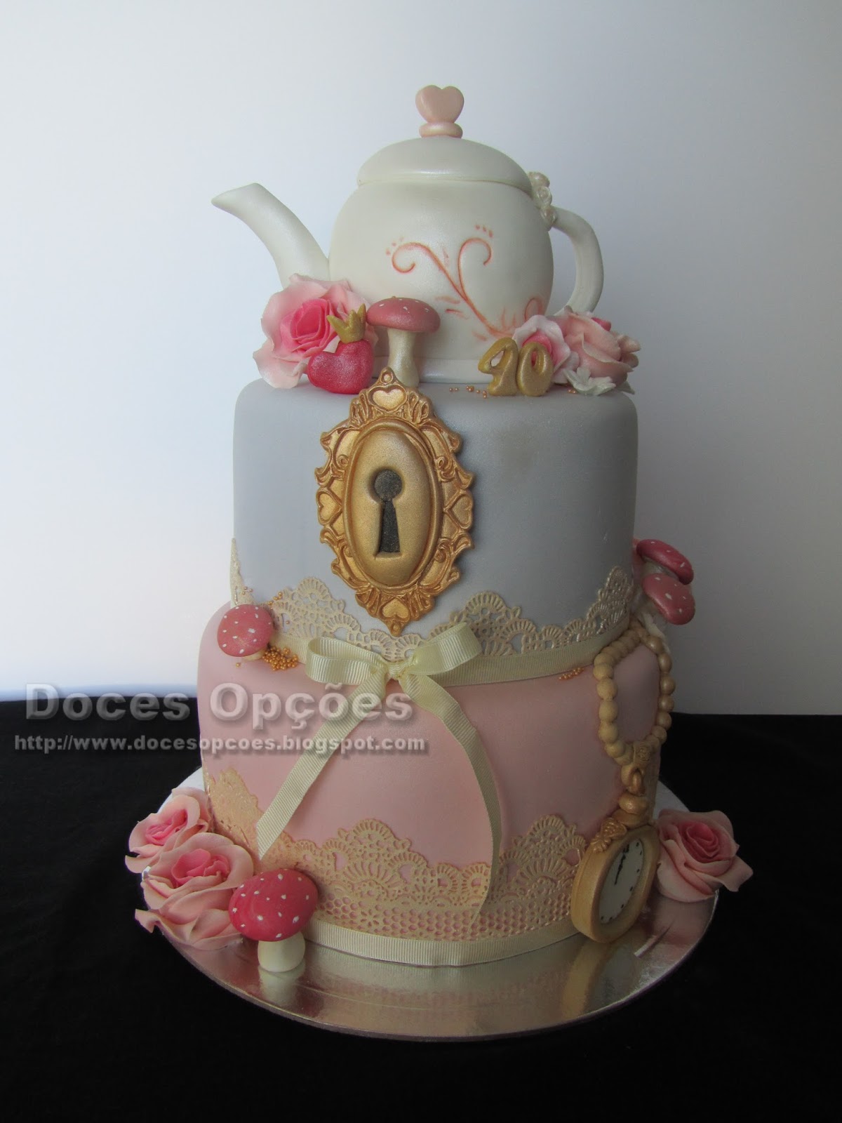 Doces Opções Bolo de aniversário Alice