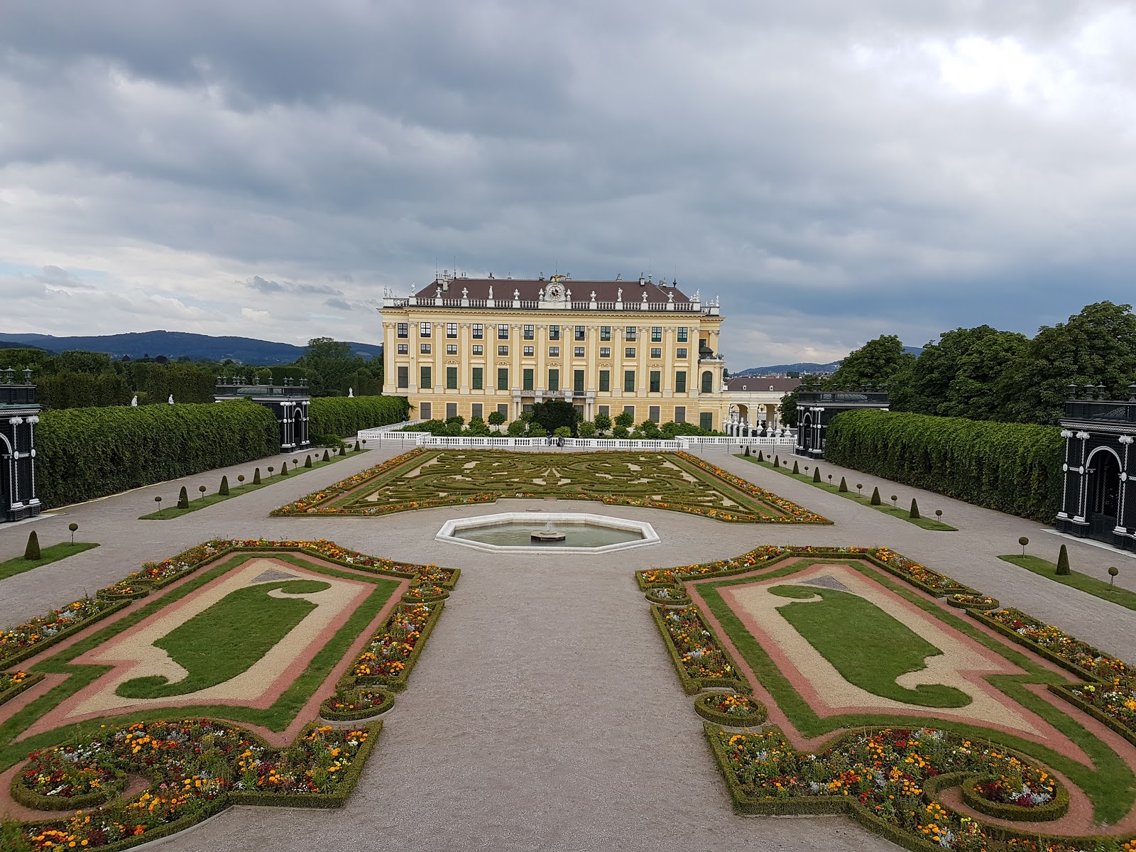 En reiseblogg for familien: Schloss Schonbrunn og et besøk i konserthuset.