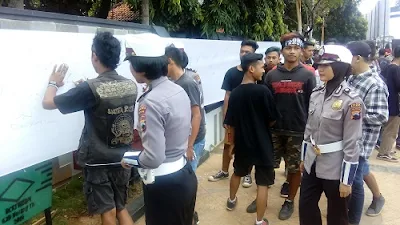 Komunitas Musik Underground Di Batang Tandatangani Ikrar, Dukung Keselamatan Berkendara