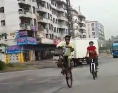 Video : 中国の一輪車