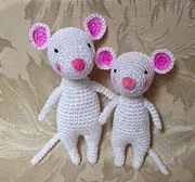 http://www.ravelry.com/patterns/library/a-mouse-is-born