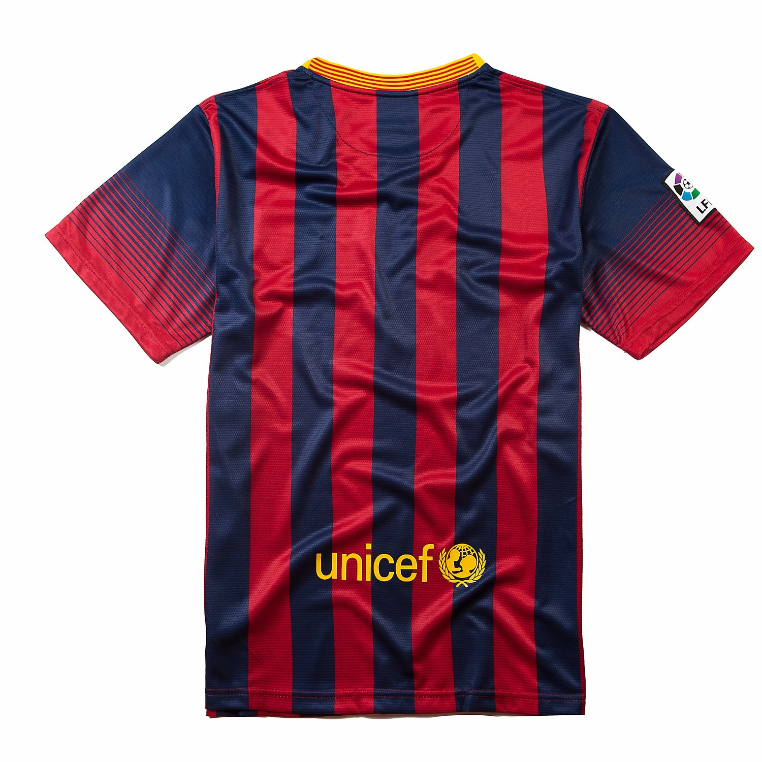 Equipaciones de futbol baratas 2015 online: nueva camisetas de futbol barcelona 2013-2014 baratas