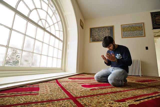 Doa Setelah Sholat Wajib yang Singkat Tapi InsyaAllah Ilmu dan Rezeki Barokah Doa Setelah Sholat Wajib yang Singkat Tapi InsyaAllah Ilmu dan Rezeki Barokah