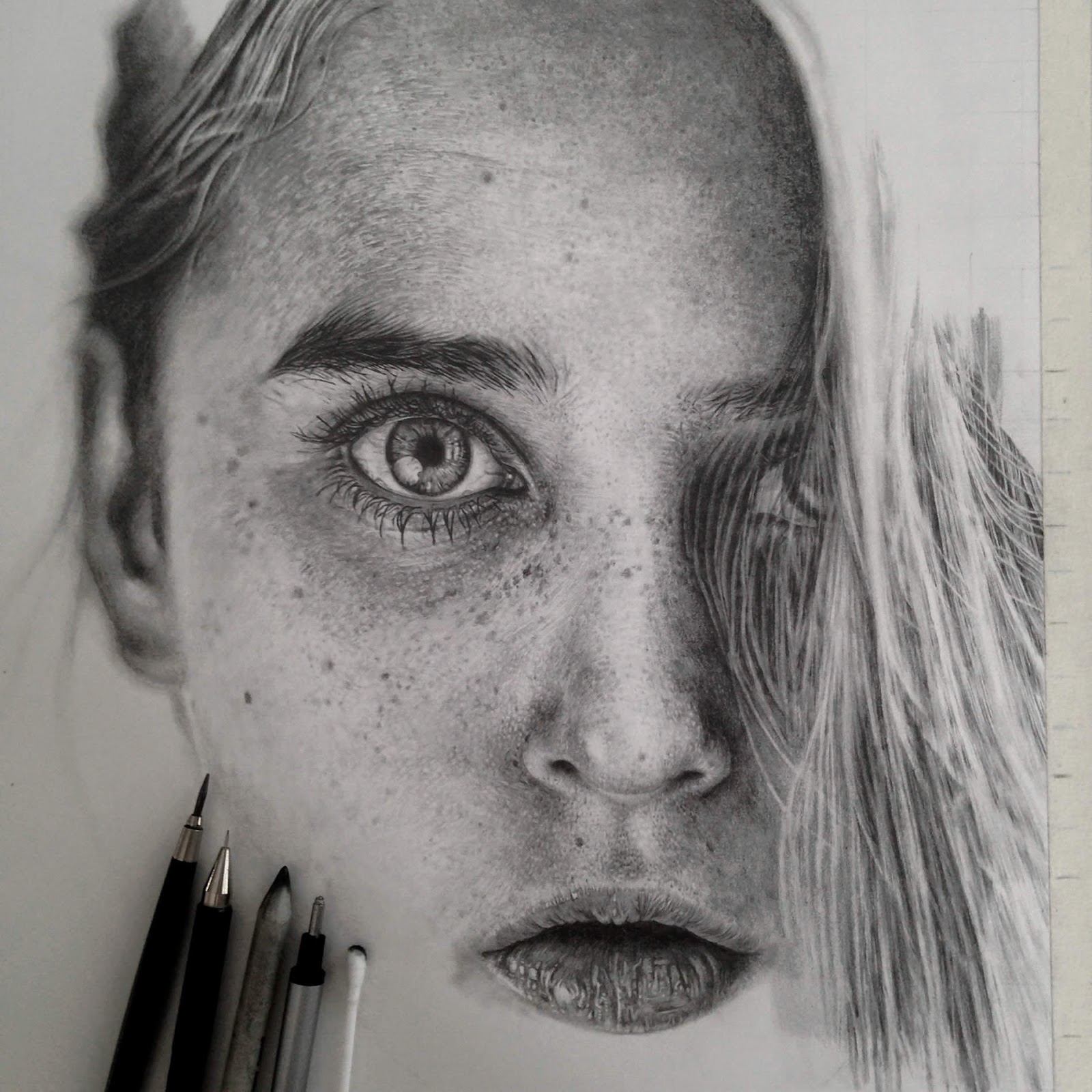 Simply Creative HyperRealistic Graphite Drawings By Monica Lee