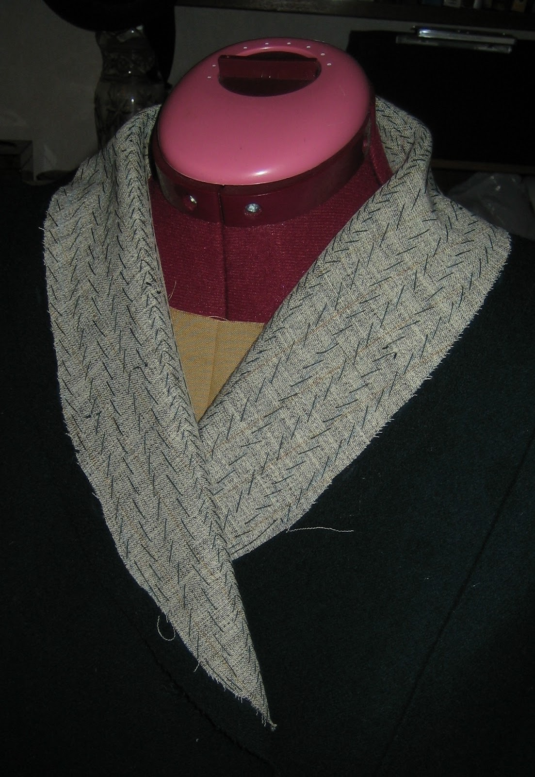 Swingin' it in vintage Tailoring a cuton shawl collar