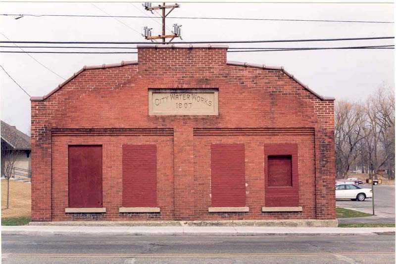 nailhed Michigan Staples