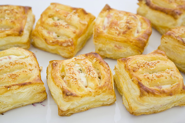e-cocinablog: hojaldres de jamón, queso y cebollino