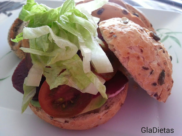 Mini Bocata DE PAN DE Semillas Y Rulo DE Cabra