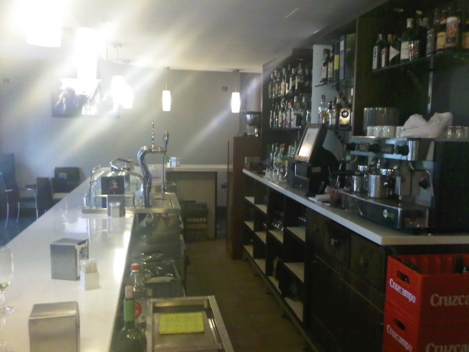 Bar Marisol QUESADA "Paraíso Interior". BAR MARISOL "Disfrute Sensual".