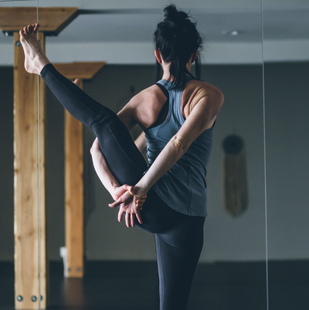 https://api.shopstyle.com/action/apiVisitRetailer?url=https%3A%2F%2Fshop.lululemon.com%2Fp%2Fwomen-tanks%2FSimply-Bare-Tank%2F_%2Fprod8351426%3Frcnt%3D2%26N%3D1z13ziiZ7z5%26cnt%3D47%26color%3DLW1AE8S_028254&site=www.shopstyle.ca&pid=uid6784-25288972-7