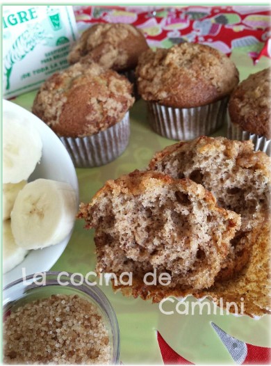 Muffins de plátano con costra de azúcar moreno (La cocina de Camilni)