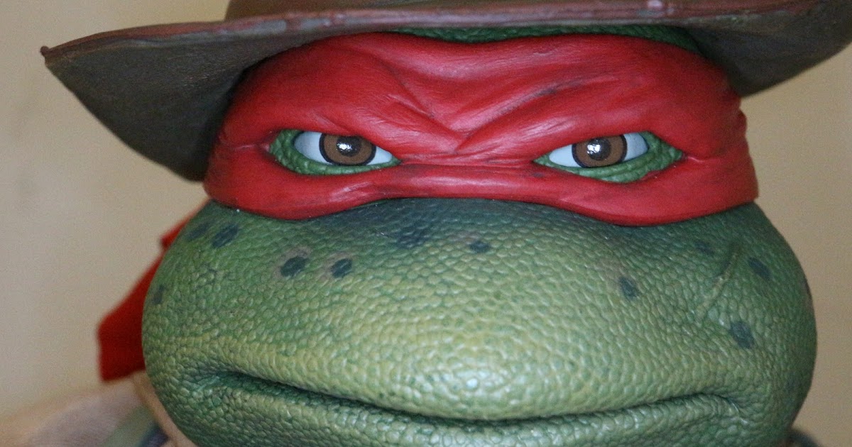neca raphael disguise