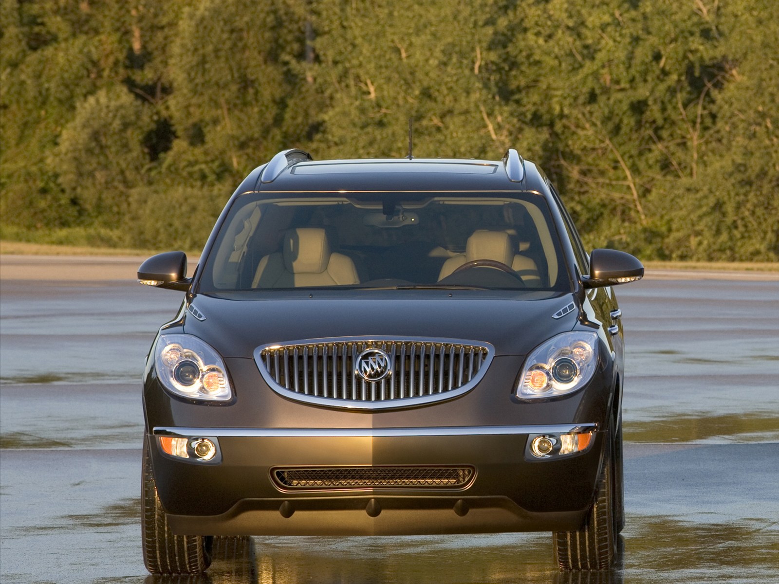 Car Pictures: Buick Enclave CXL 2011