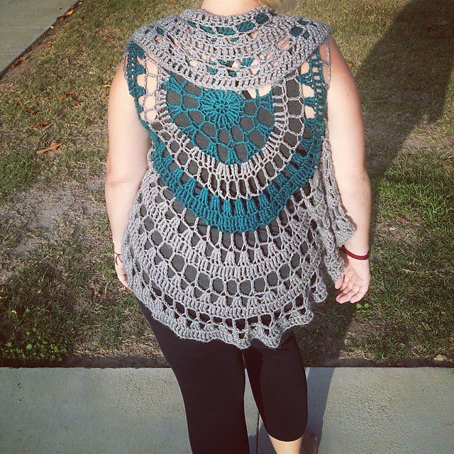 How to make a DIY Crochet Circle Vest, Instruction to use your favorite