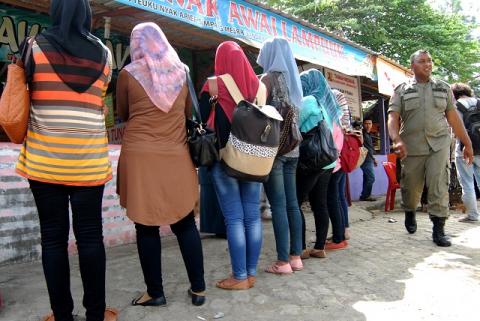 42 Orang Terjaring Razia Celana Ketat di Aceh 42 Orang Terjaring Razia Celana Ketat di Aceh