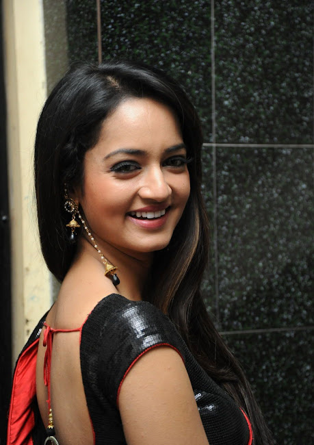 Shanvi Srivastava in Black Saree