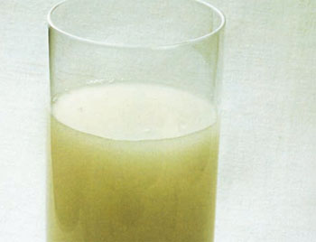 Refresco de quinua con cebada y piña