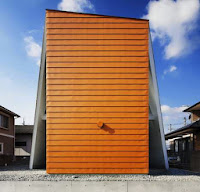 Japanese House’s Brightly Colored Canopy Encloses The Interior Design
