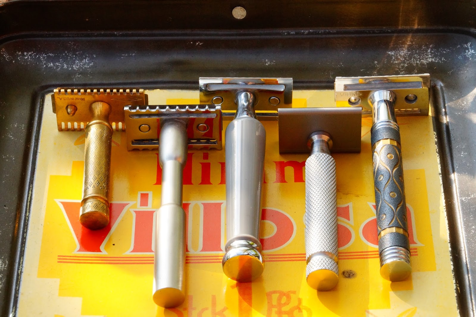 Classic Razors and Blades - Collector: 01.05.16: Detail photos from my