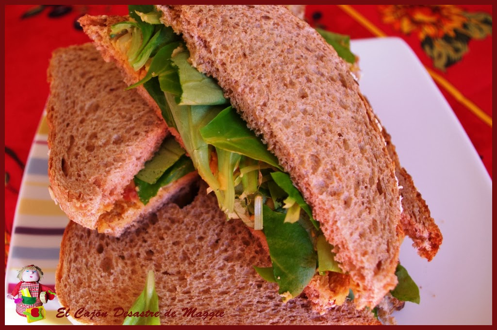 El cajón desastre de Maggie SANDWICH DE "GUACUMMUS" CON CANÓNIGOS