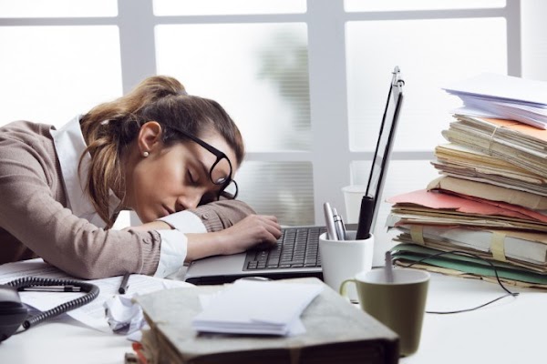 Manfaat Tidur Singkat Bagi Pekerja Kantoran Manfaat Tidur Singkat Bagi Pekerja Kantoran