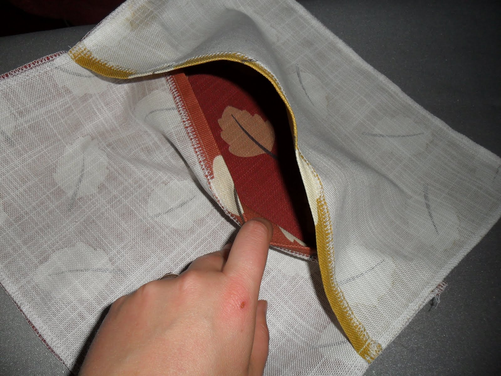 Nicsknots Tutorials. Envelope cushion covers