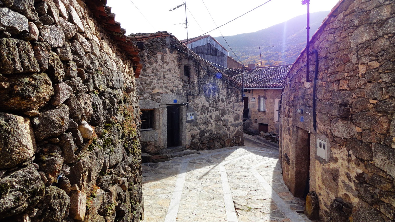 PUEBLOS Y LUGARES VILLAFRANCA DE LA SIERRA NAVACEPEDILLA DE CORNEJA