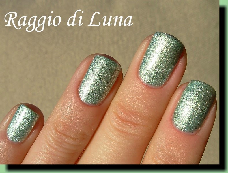 raggio di luna nails essence colour go n 190 kiss me freddy