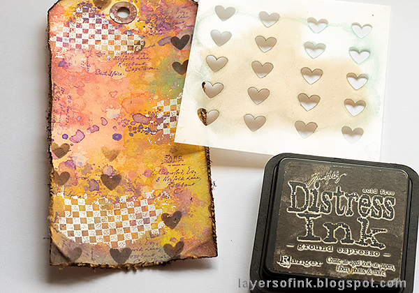 Layers of ink - Pastel Easter Tag Tutorial by Anna-Karin Evaldsson. 