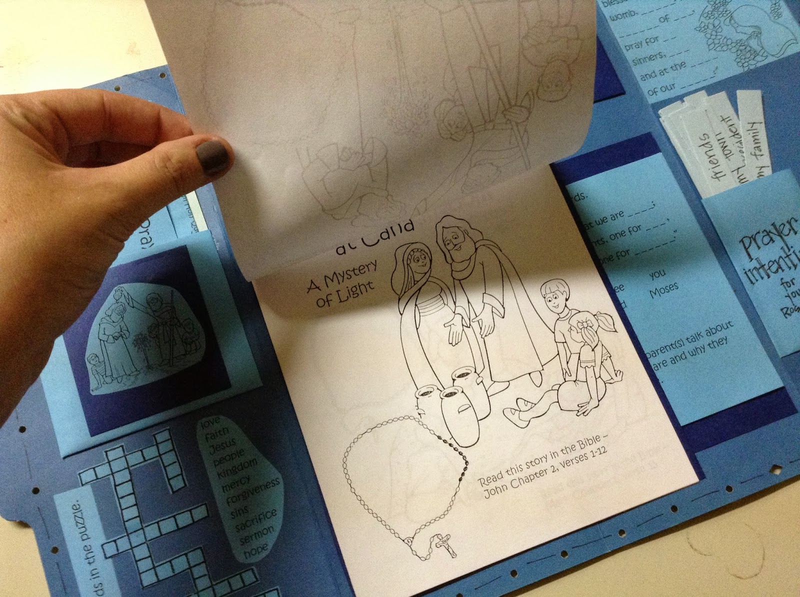 Look to Him and be Radiant: Ideas for a Rosary Lapbook