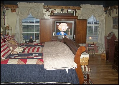 primitive americana decorating style - folk art - heartland decor - rustic Americana home decor - Colonial & Country style decorating Americana bedroom designs - Primitive Country Rustic decor