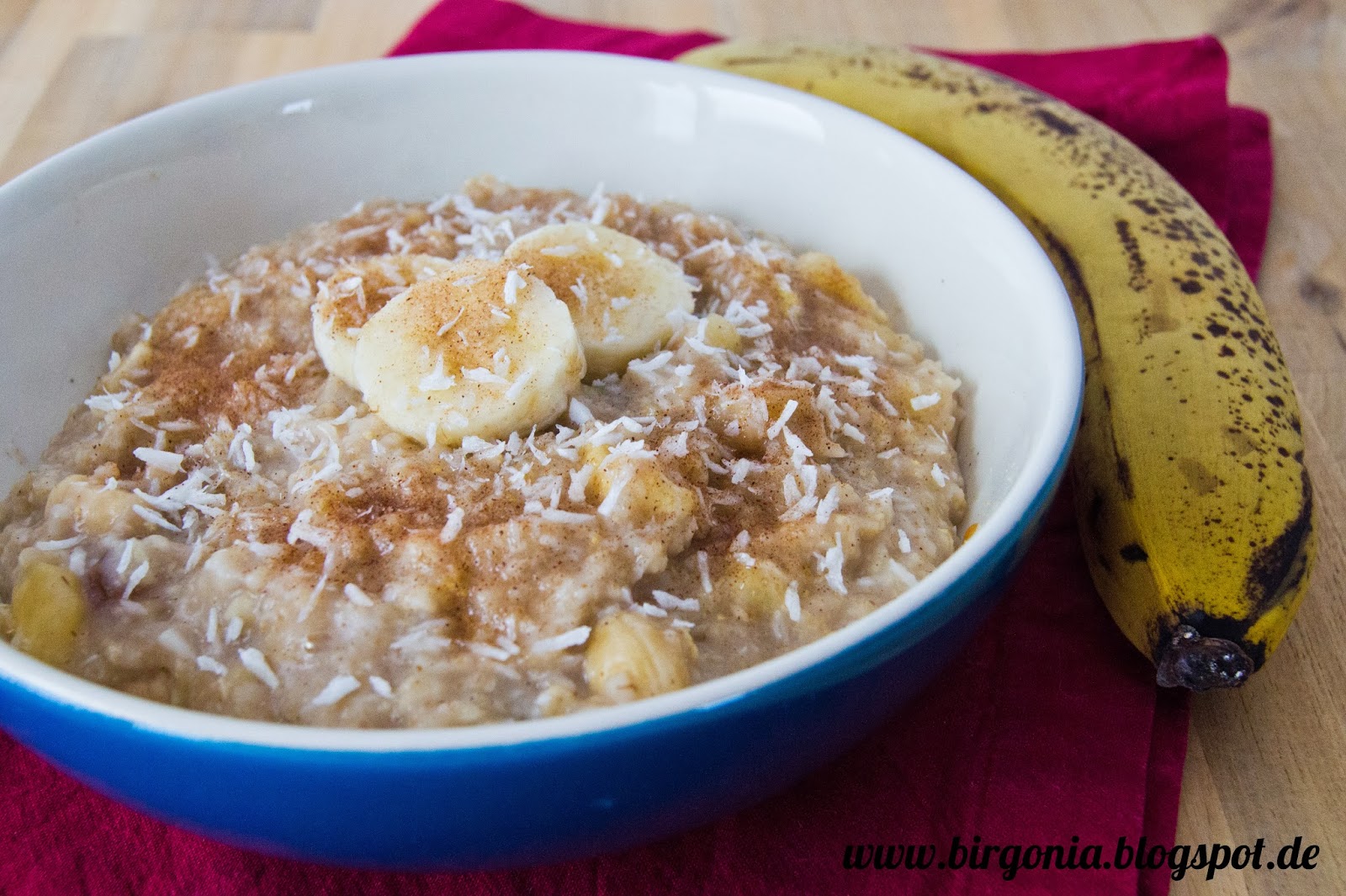 birgonia: Bananen-Kokos-Porridge