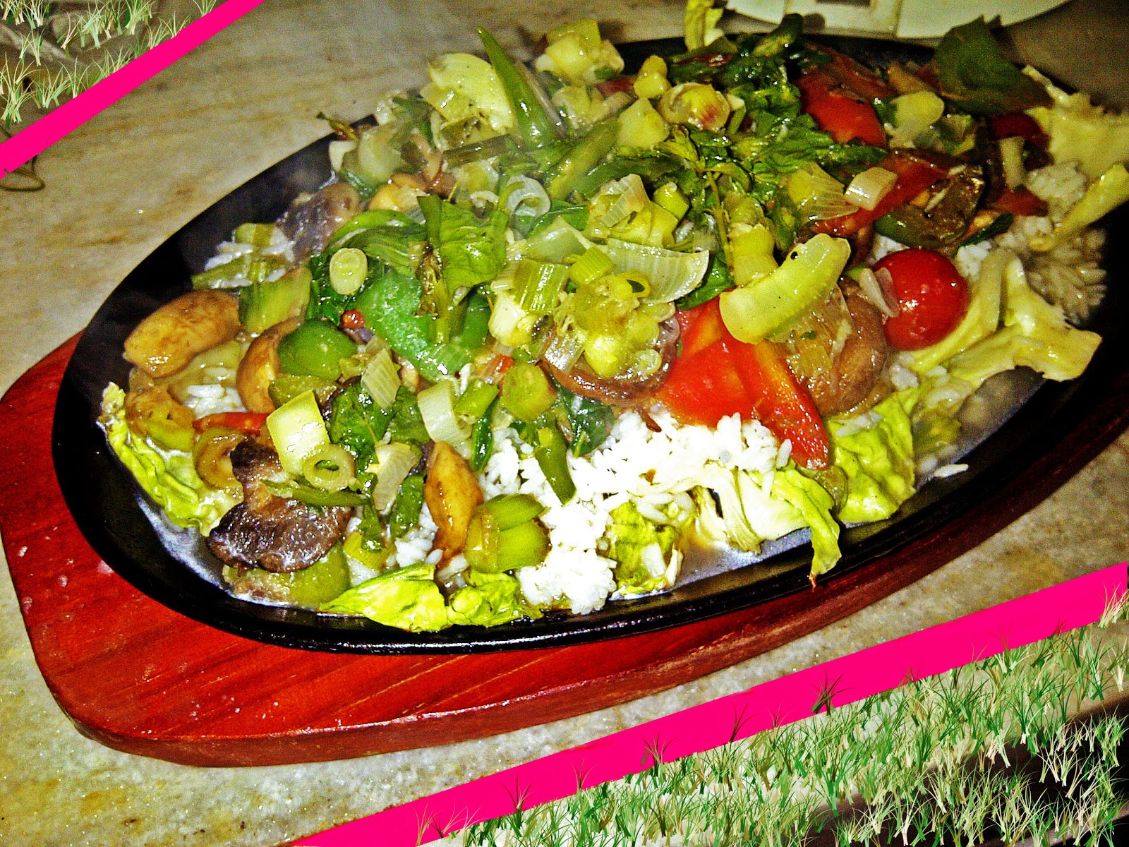 Papad Chai Vegetables Sizzler in Black Pepper Sauce