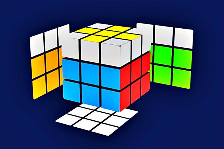 Öncelikle 3x3'lük Rubik Küp'ün sarı kısımlarında bir sarı çarpı işareti oluşturmalısınız, daha sonra diğer adımlara geçebilirsiniz.